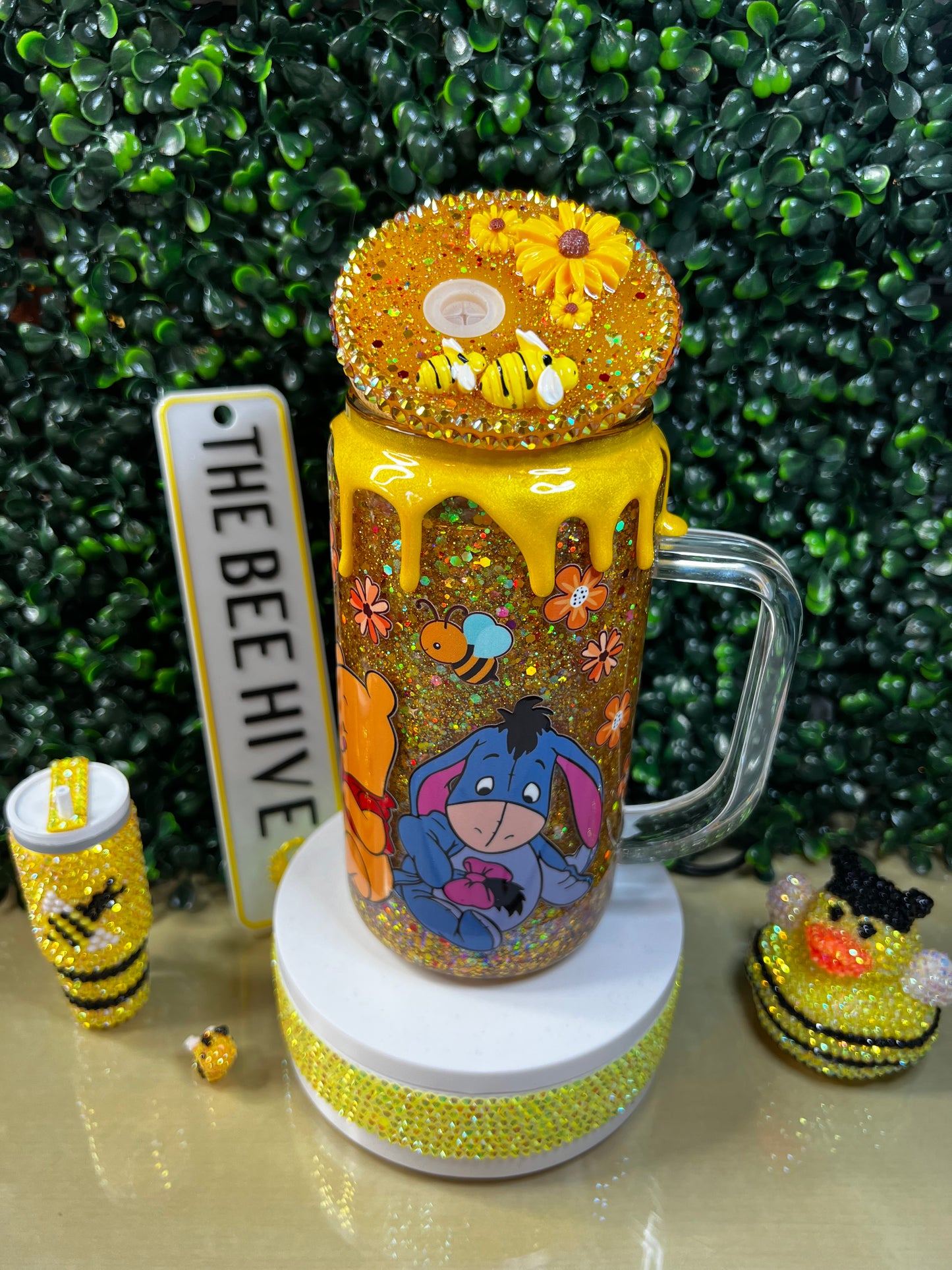 16oz Winnie and Friends Snowglobe Cup